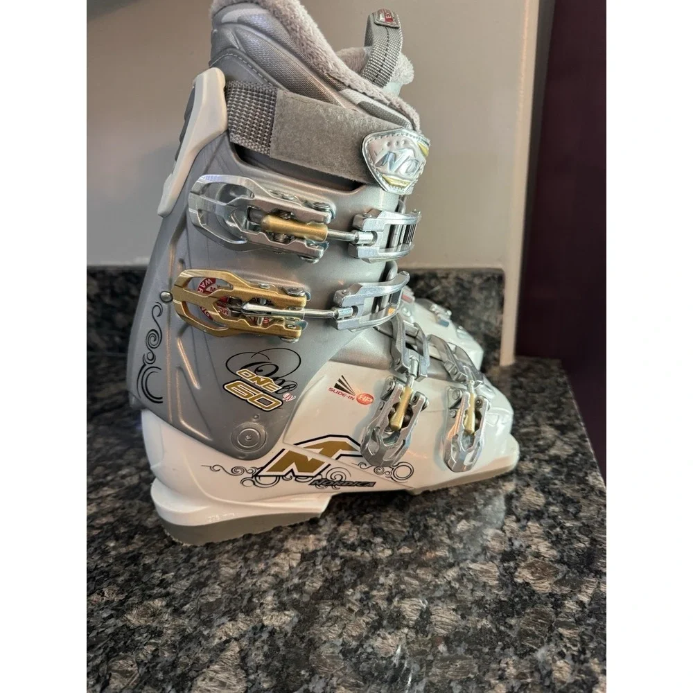 Nordica One Easy 60 Women's Ski Boots - Size 6.5 / Mondo 23.5 Used‎ Good Condit!